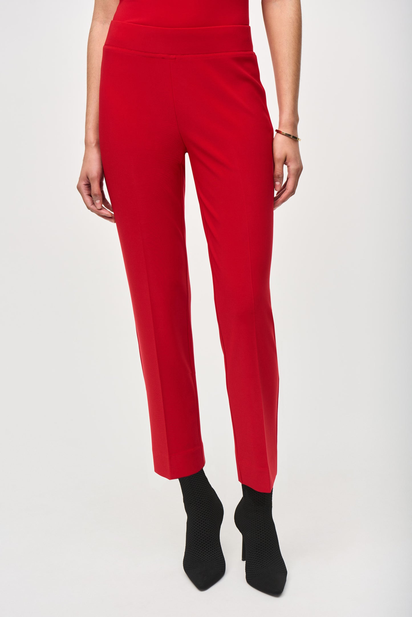 J.R 143105F24 Classic Straight Pants