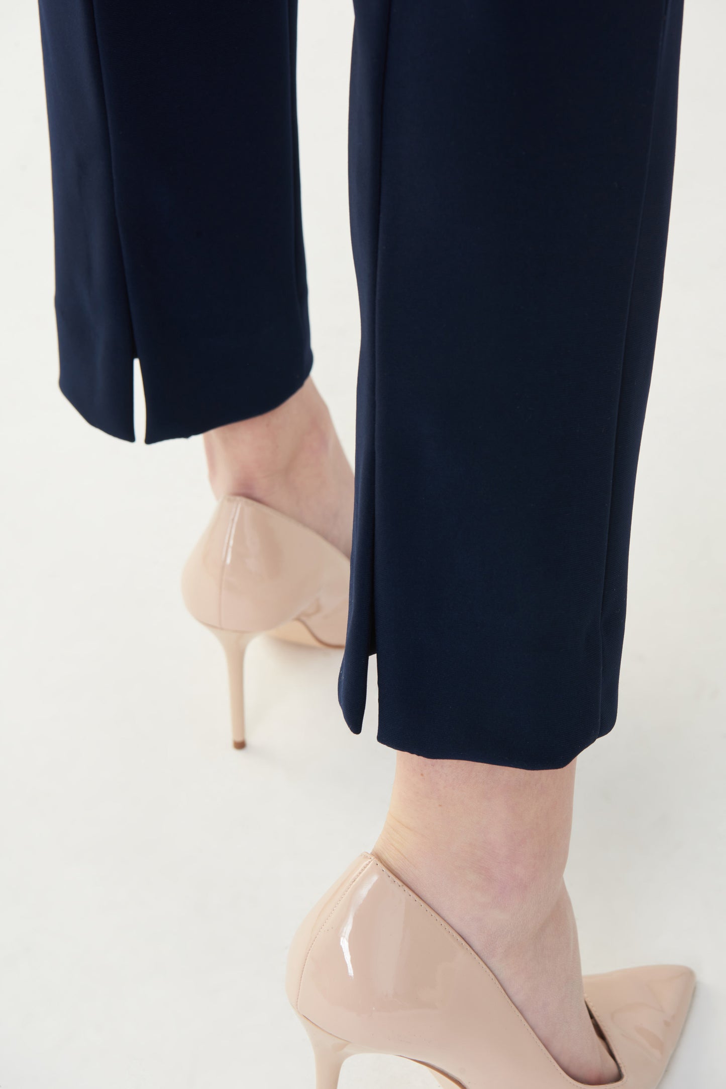 J.R 143105NOS Classic Straight Pant