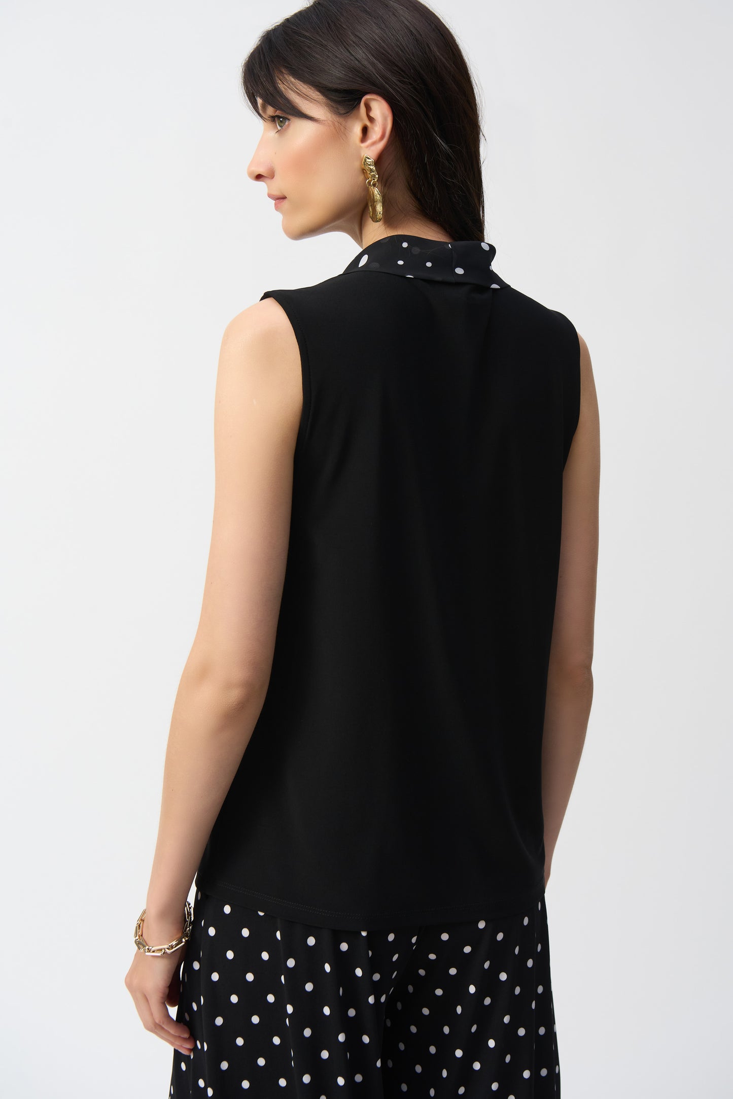 J.R 251078 Silky Knit Top WIth Dot Tie