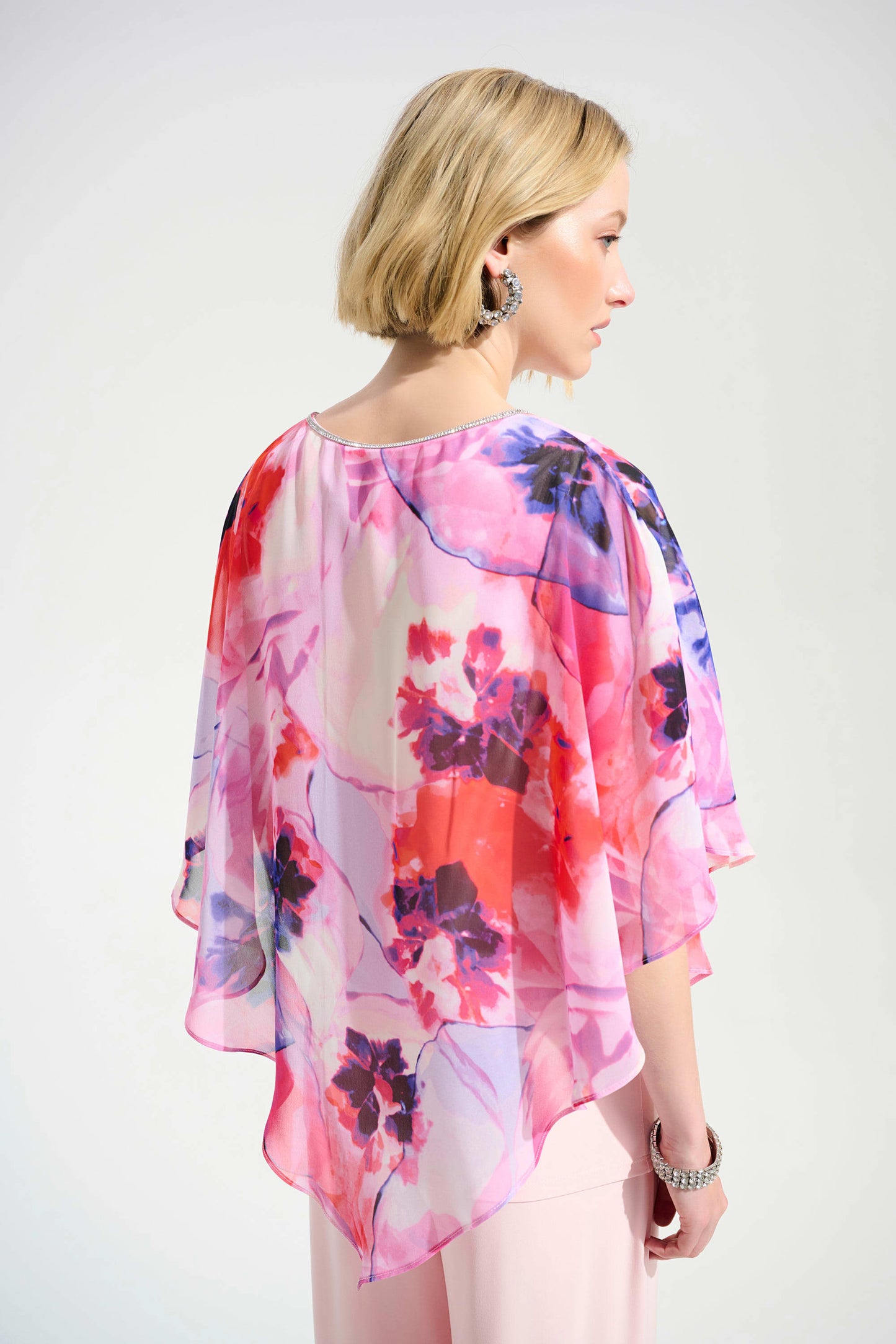 J.R 261777 Signature | Silky Knit Floral Print Poncho With Chiffon Layer