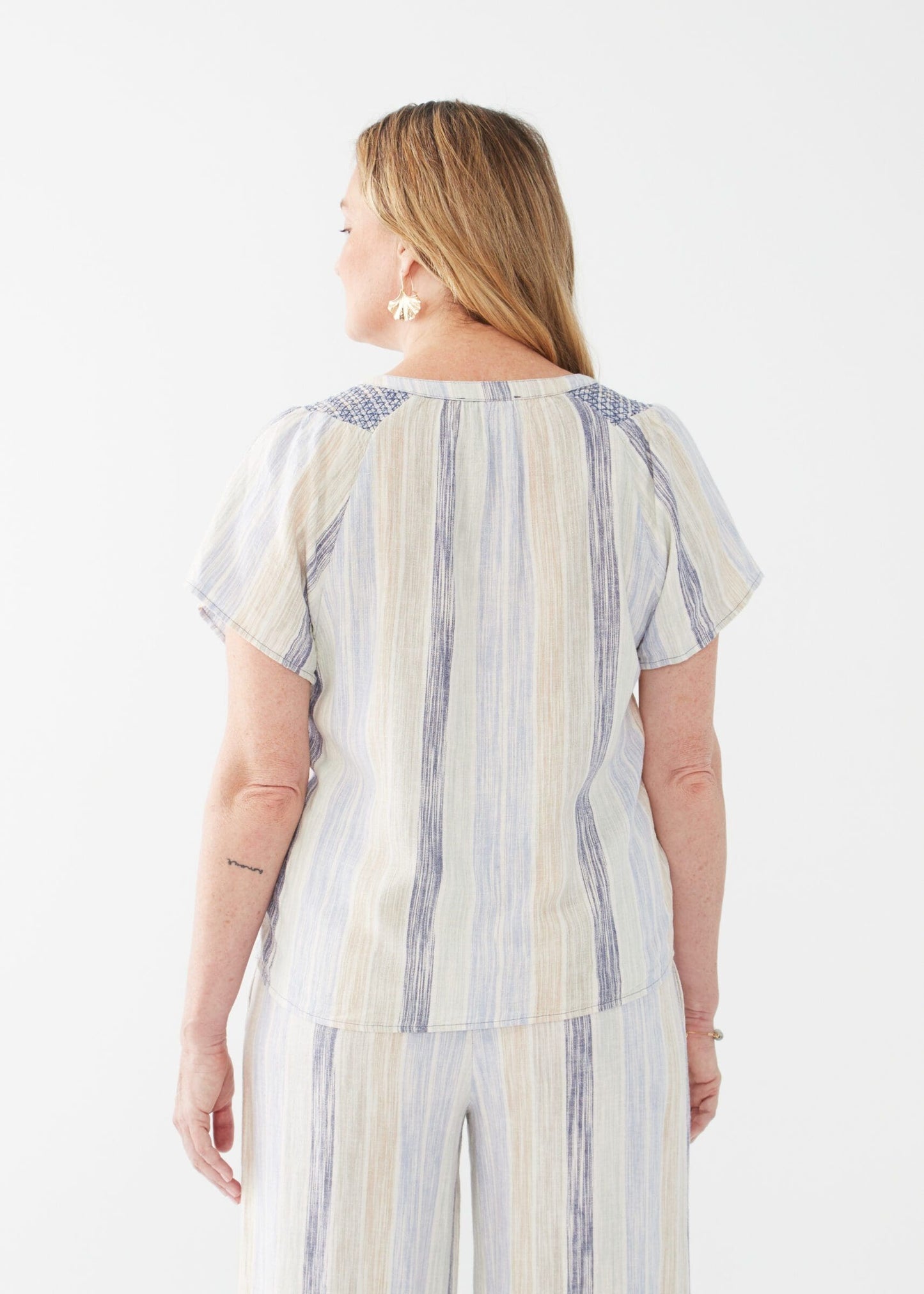 FDJ 7107983 Linen-blend Raglan Flutter Sleeve Blouse