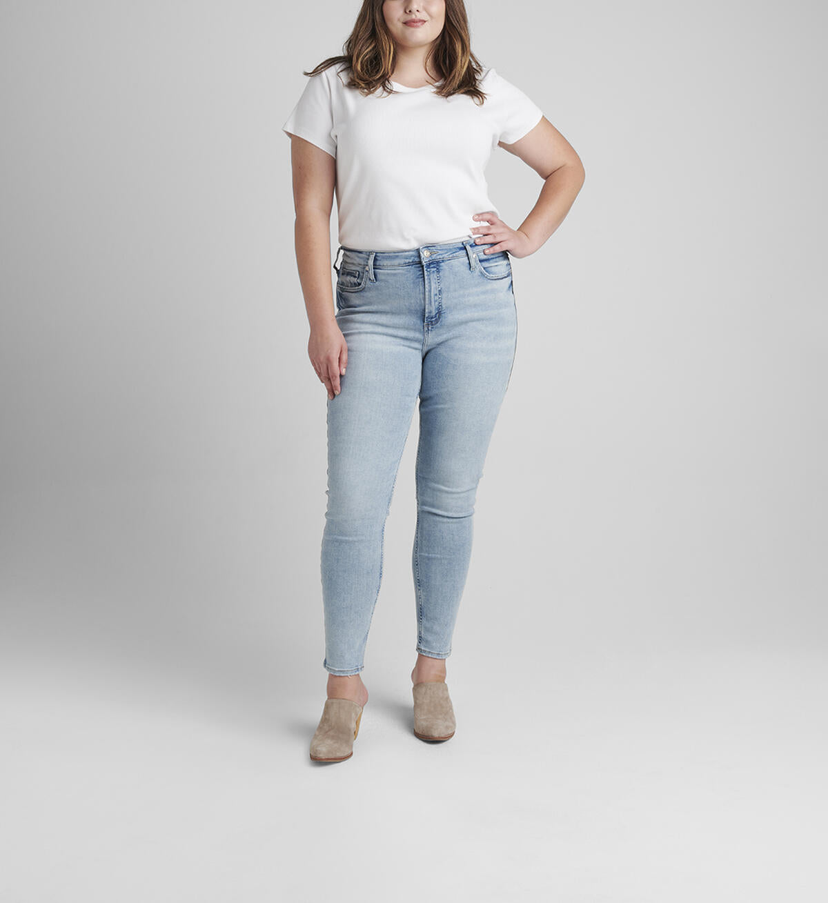 Silver L88008INF110 Infinite High Rise Skinny Jeans
