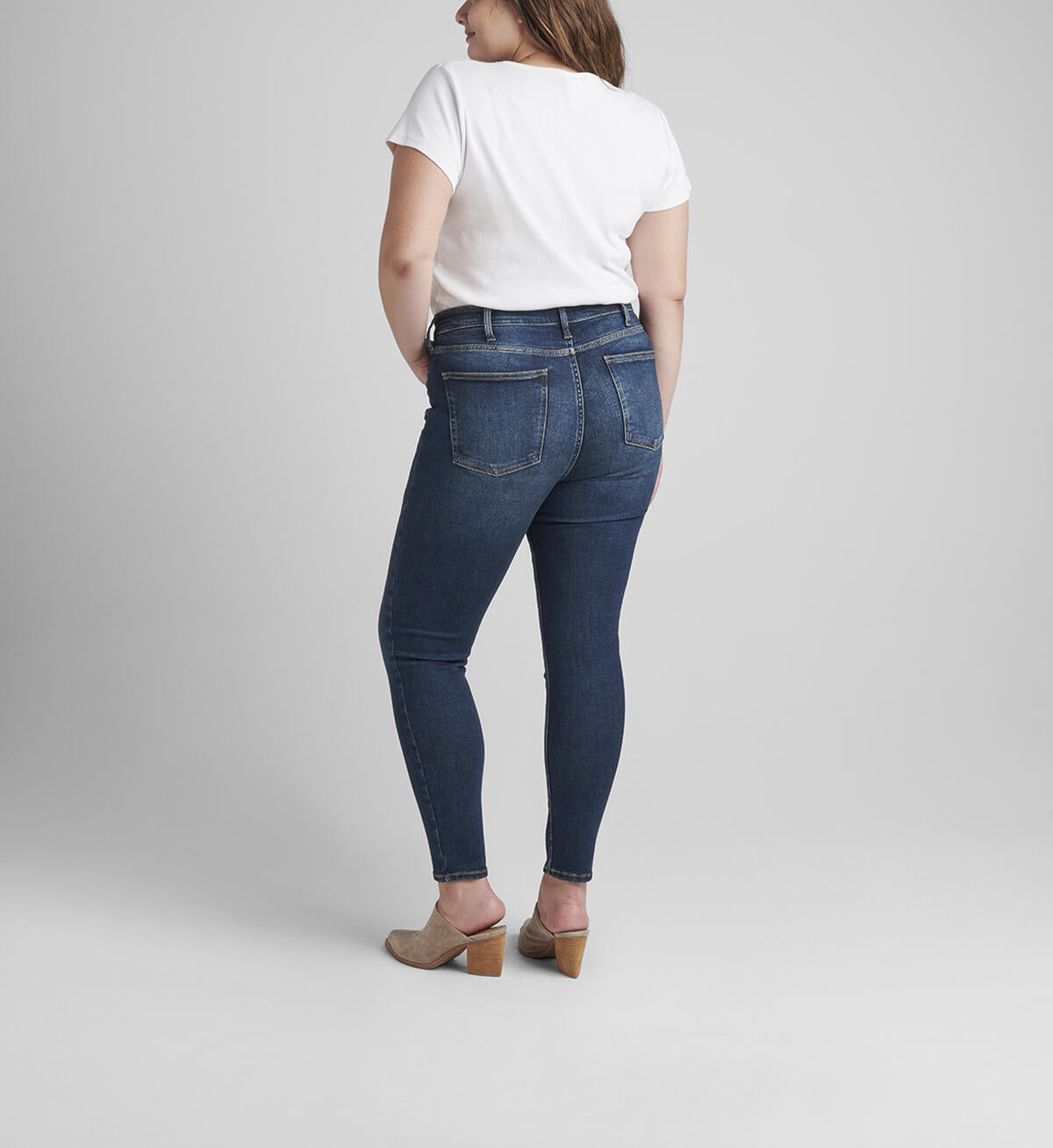Silver L88008INF436 Infinity Fit High Rise Skinny Jeans