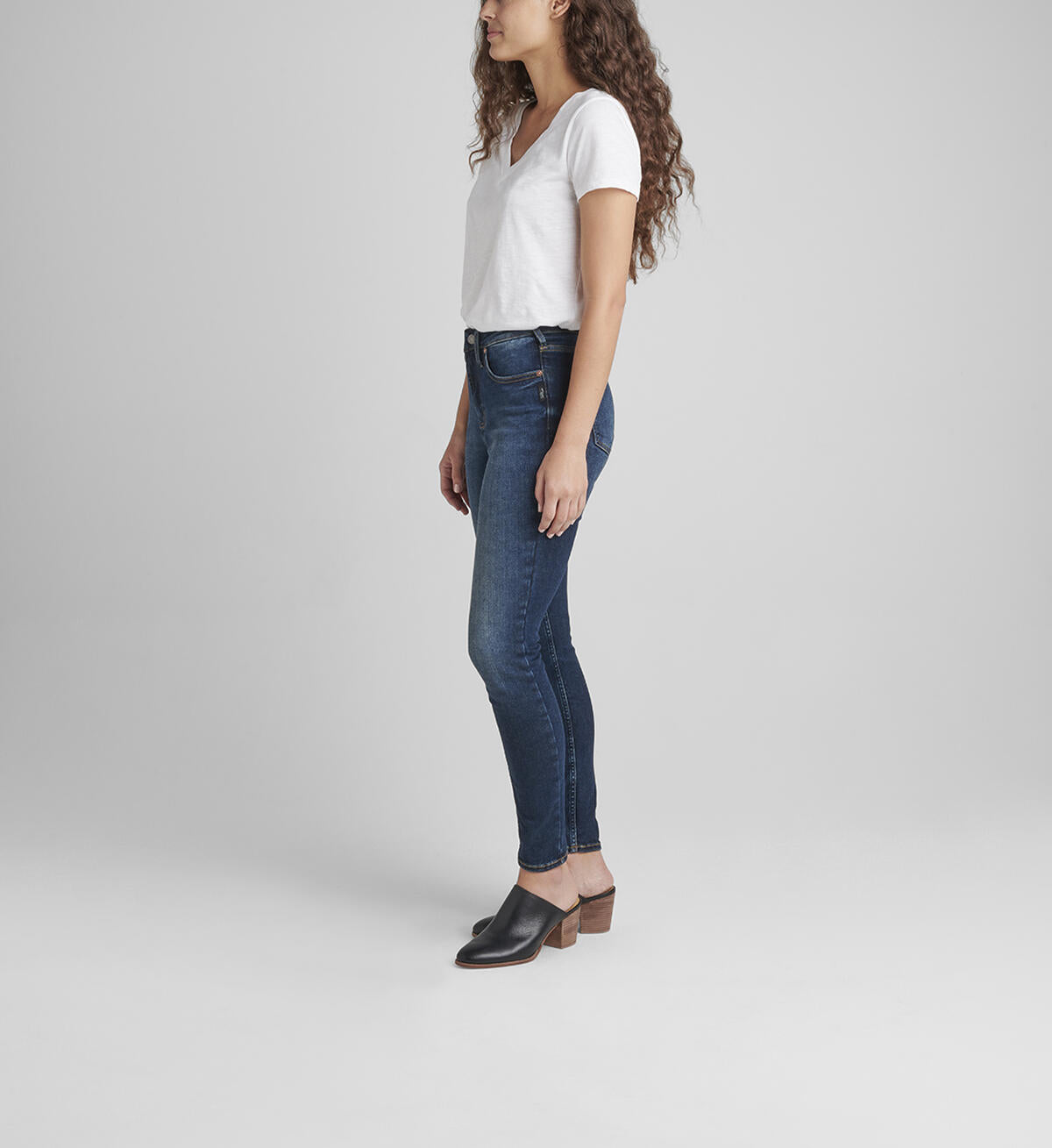 Silver L88008INF436 Infinity Fit High Rise Skinny Jeans