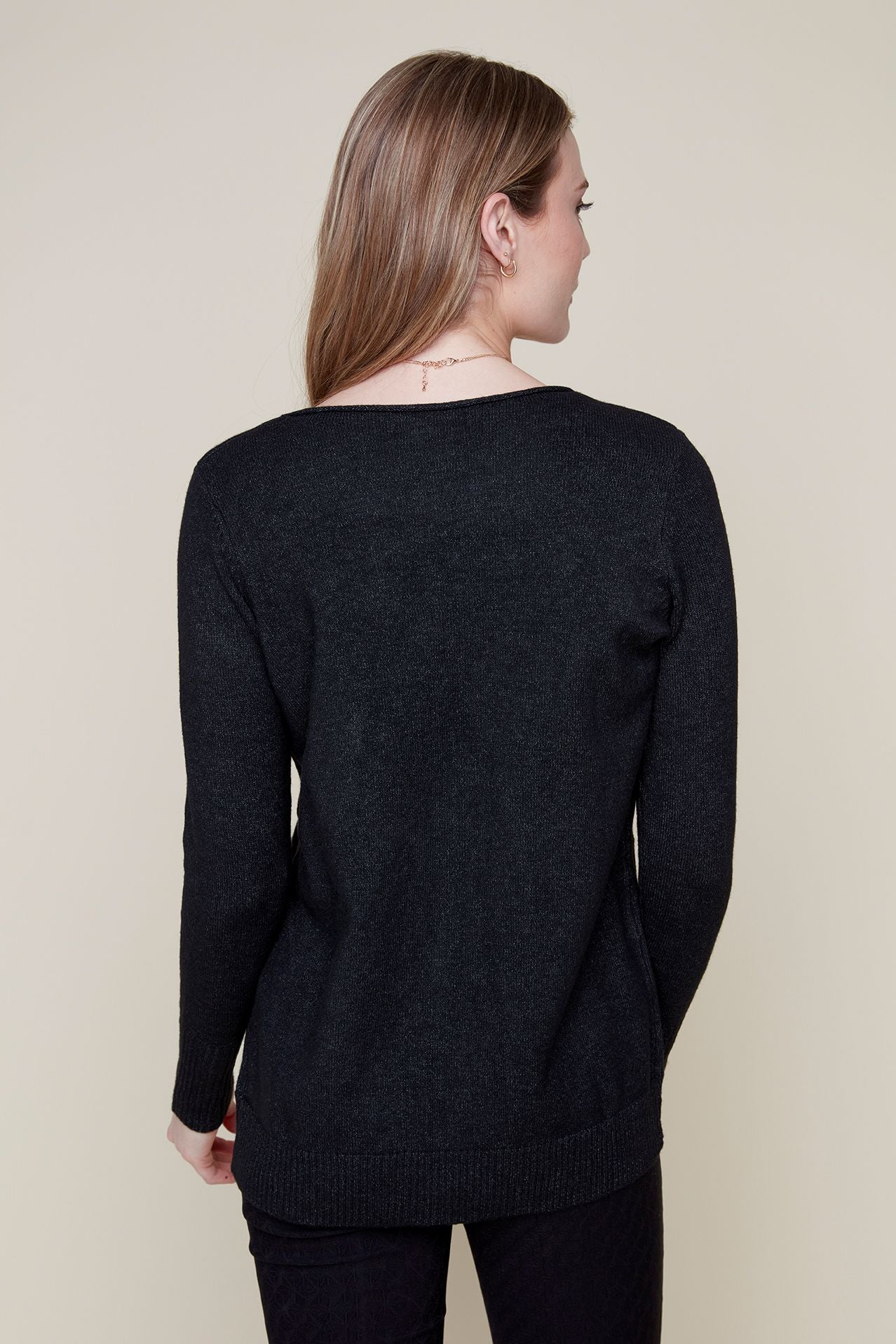 R. 6910 Knit Round Neck Sweater