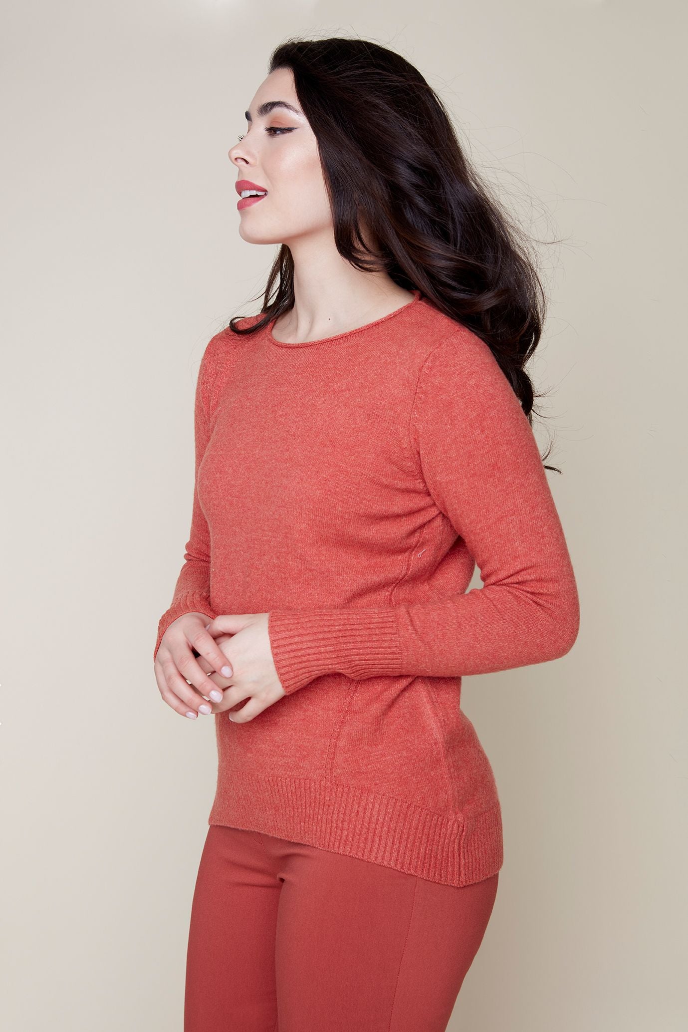 R. 6910 Knit Round Neck Sweater