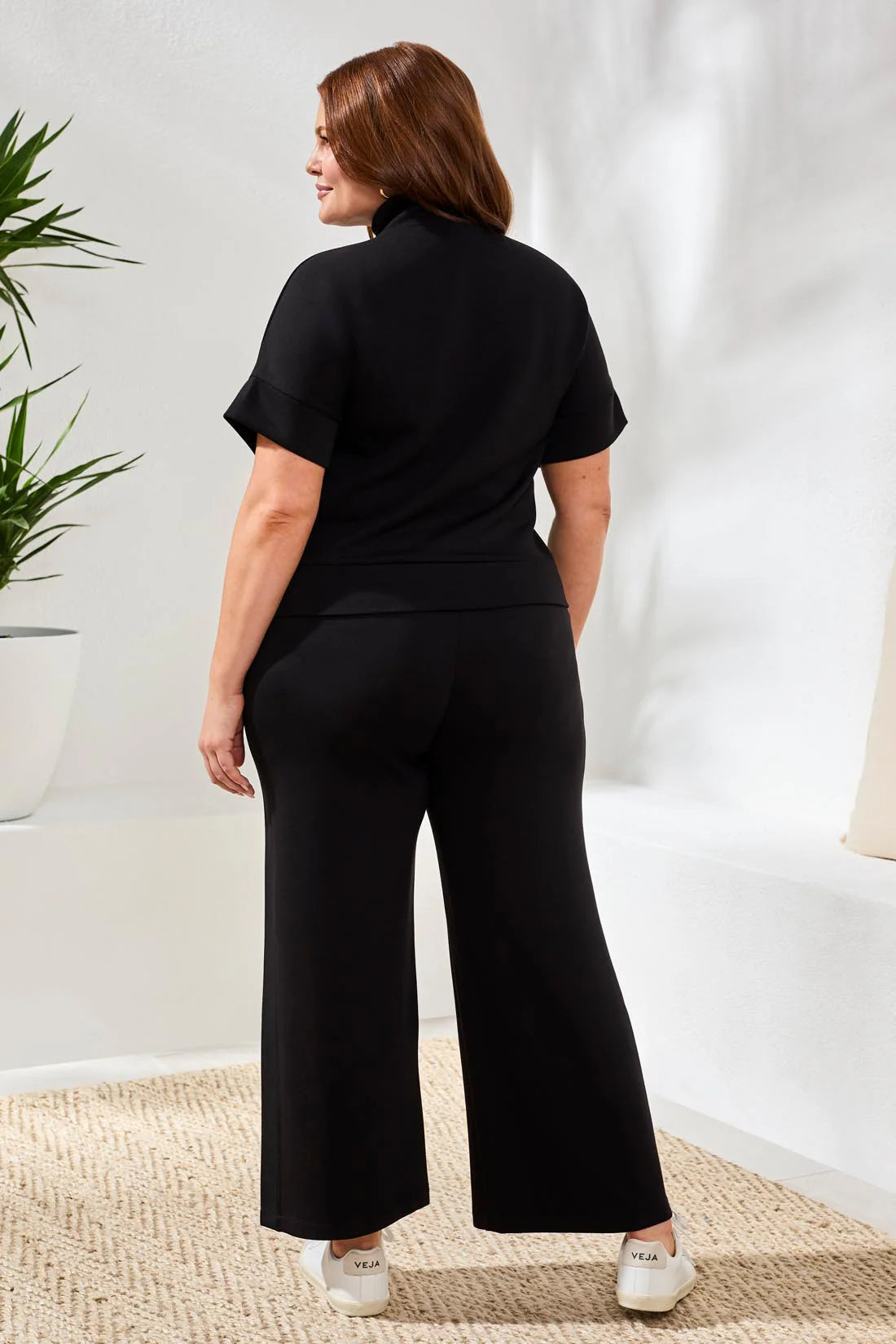 Tri 3019v Techno Lux Inclusive Mock Neck Zip Top