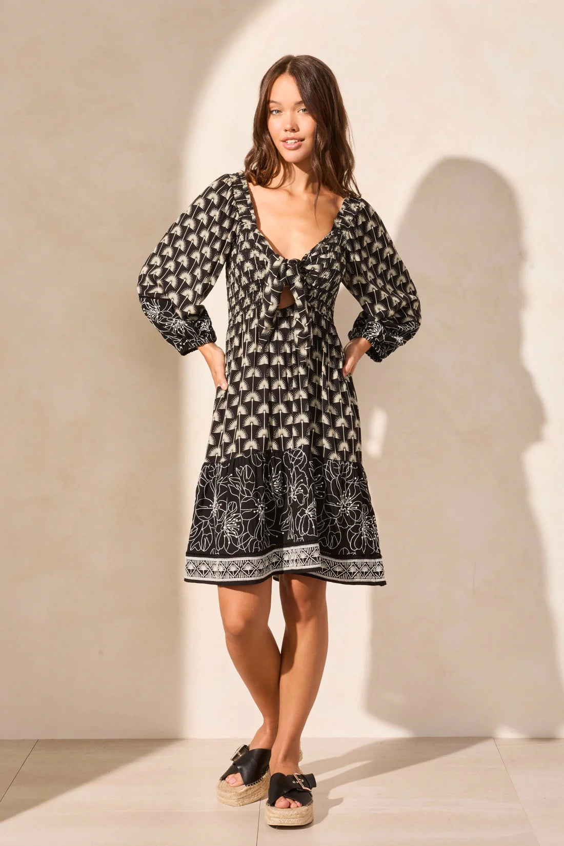 Tri 928o Wear-Two-Ways Embroidered Square-Neck Dress