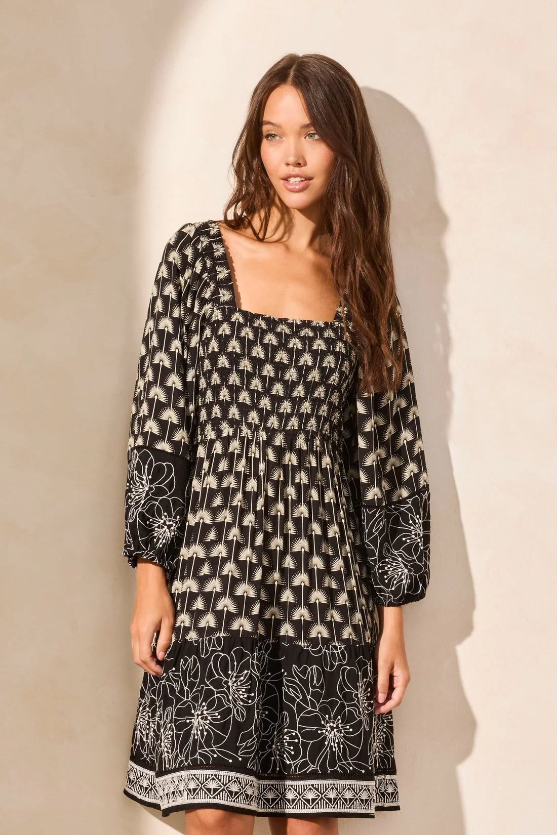 Tri 928o Wear-Two-Ways Embroidered Square-Neck Dress