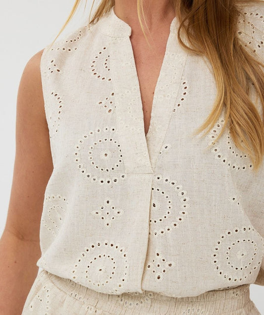 Esq 09201 Embroidery Linen Blouse
