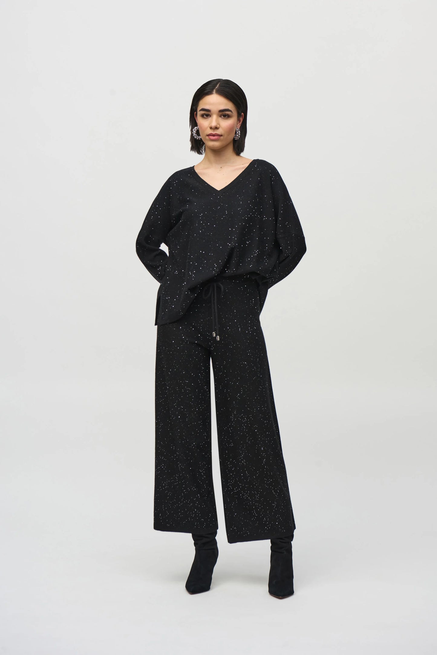 J.R 244922F25 Sequined Sweater Knit Culotte Pants