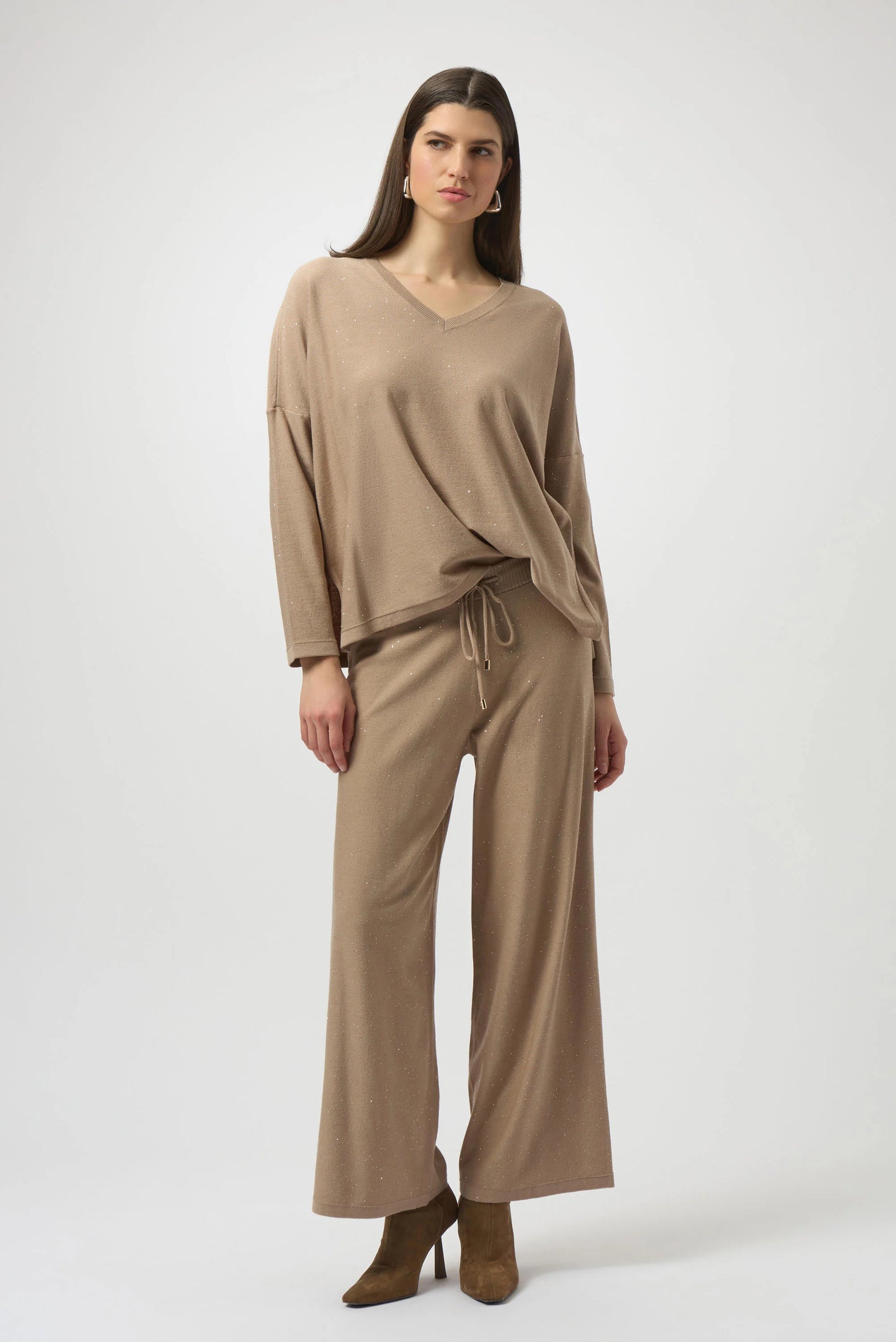 J.R 244922F25 Sequined Sweater Knit Culotte Pants