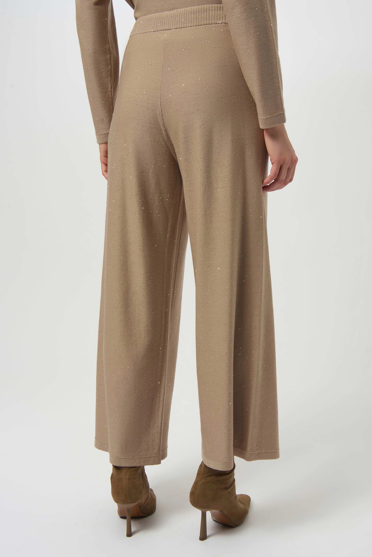 J.R 244922F25 Sequined Sweater Knit Culotte Pants
