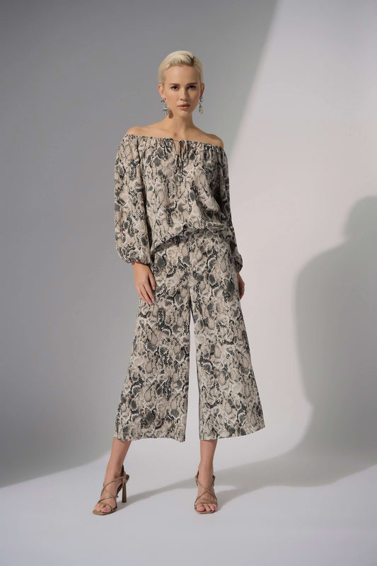 J.R 252241  Woven Gauze Python Print Flared Top