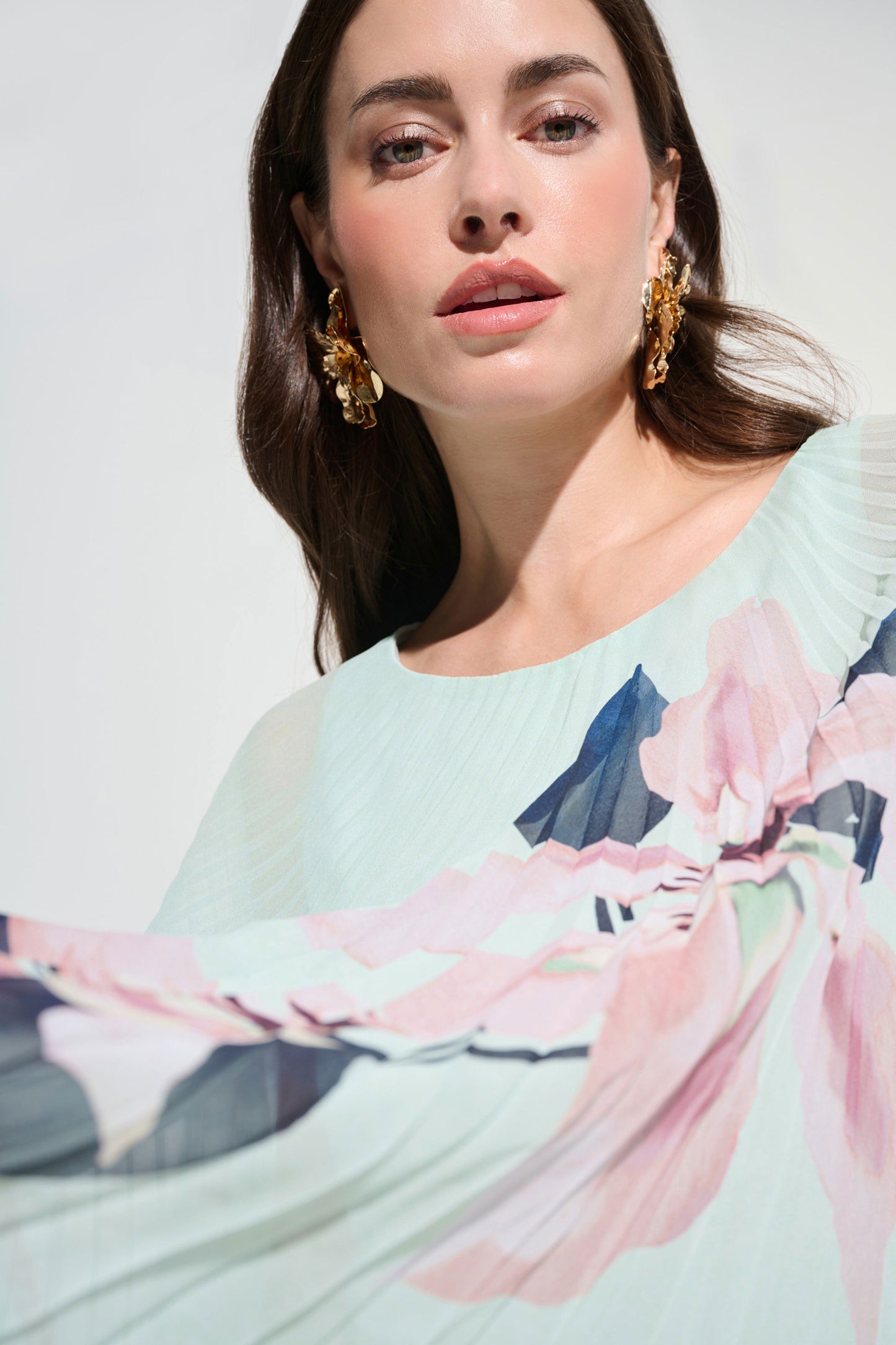 J.R 262724 Signature | Chiffon Floral Print Pleated Poncho Top