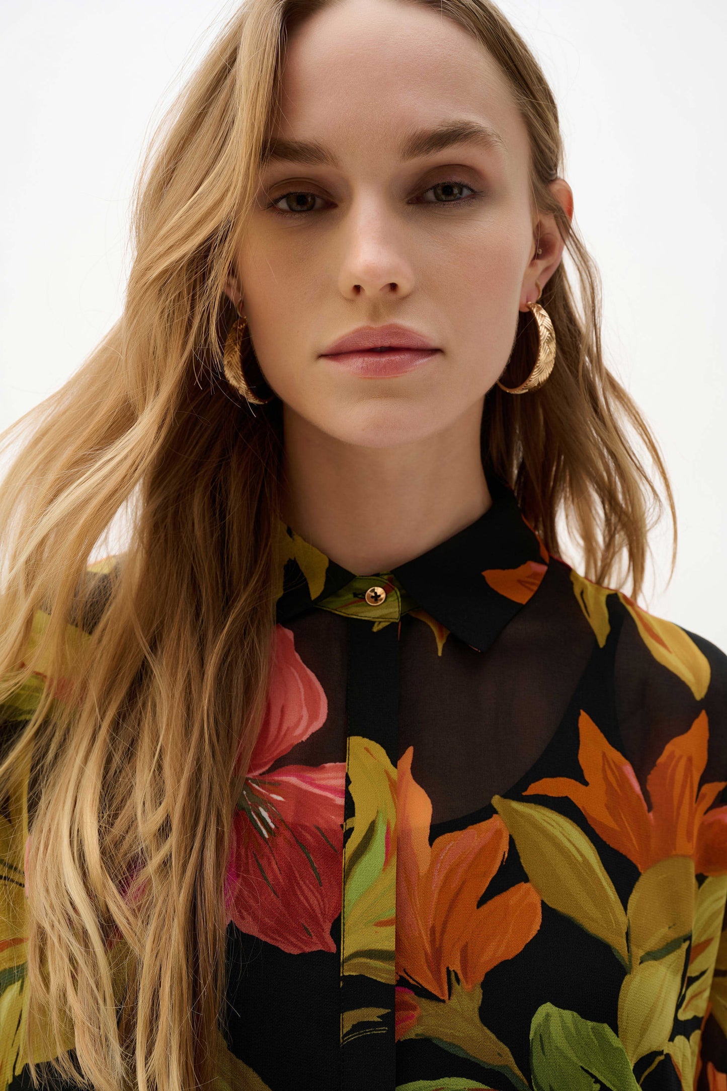 J.R 262949 Chiffon Tropical Print Straight Blouse