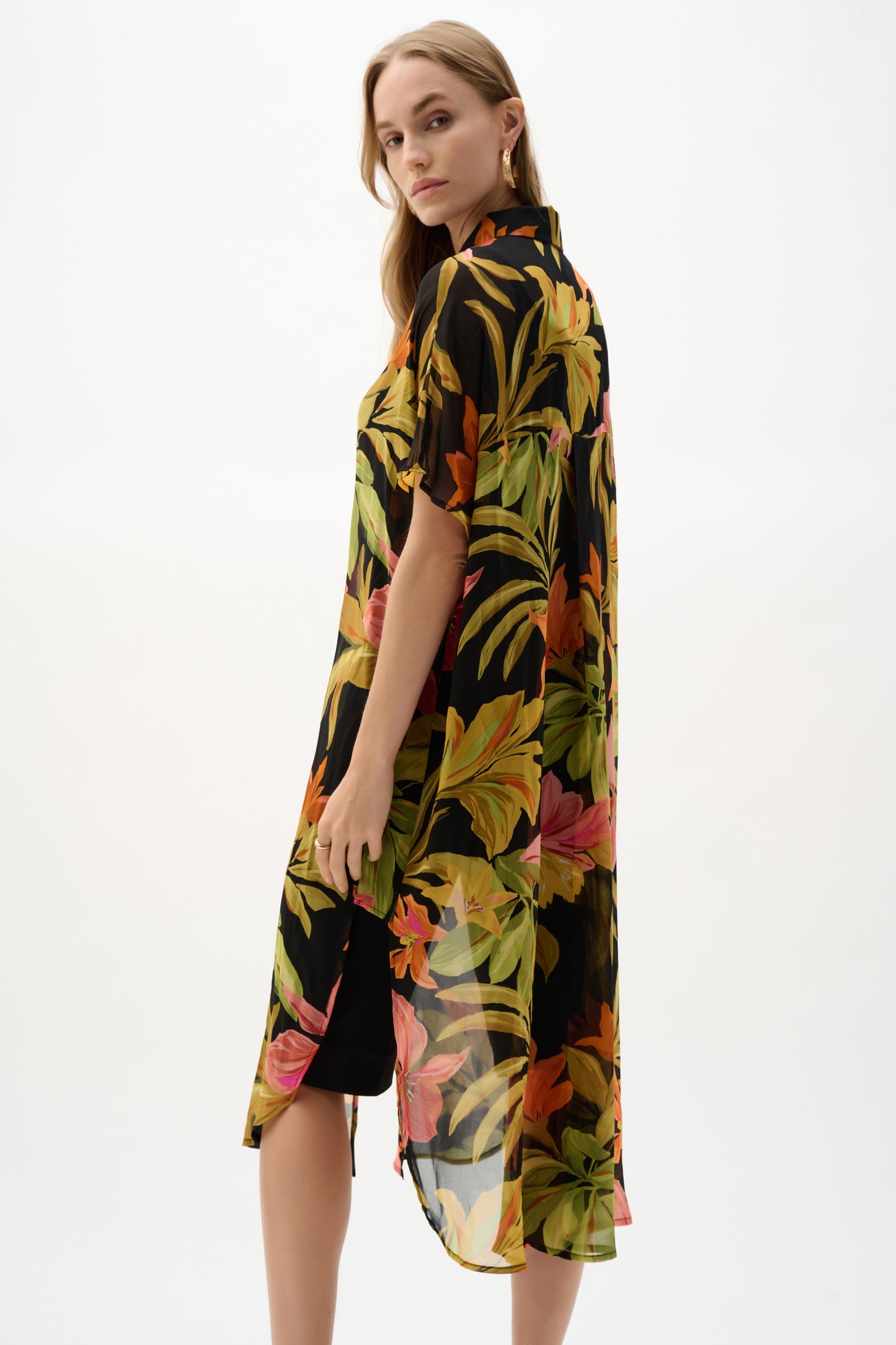 J.R 262949 Chiffon Tropical Print Straight Blouse