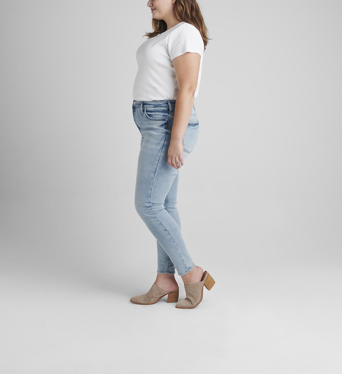 Silver L88008INF110 Infinite High Rise Skinny Jeans