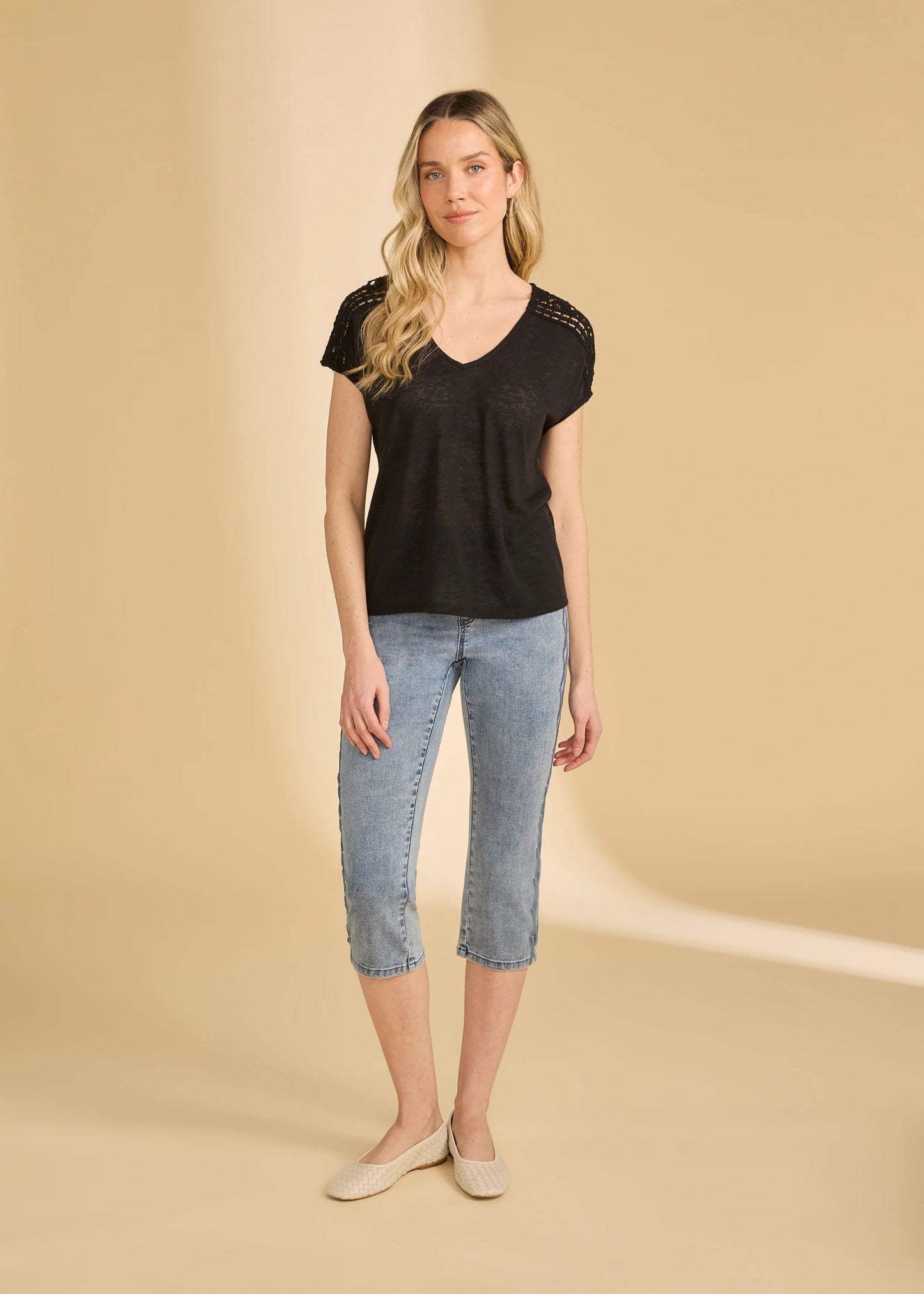 FDJ 3141451 Short Sleeve Split Neck Top