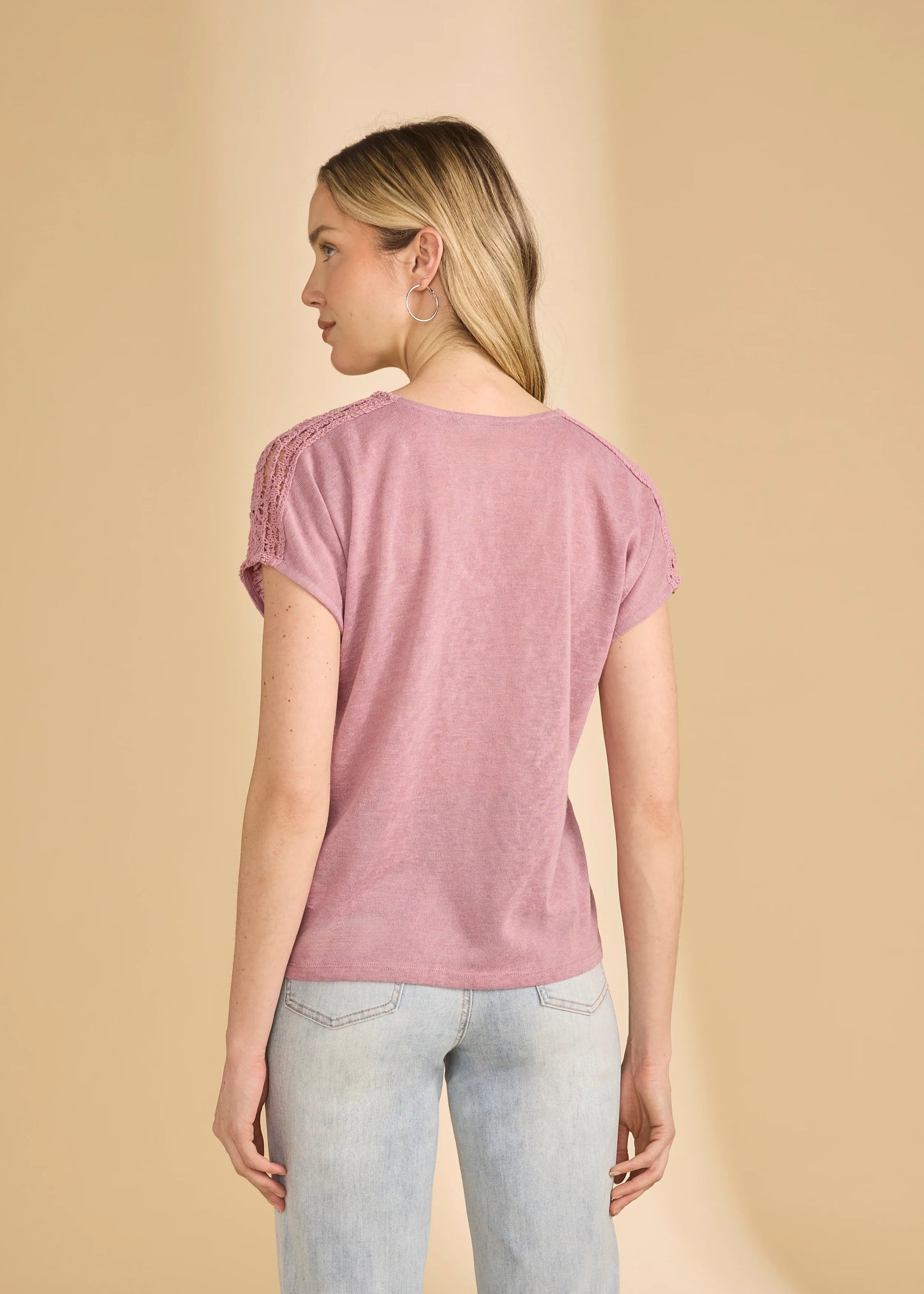 FDJ 3141451 Short Sleeve Split Neck Top